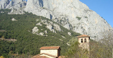 Small church along the Desfiladero.