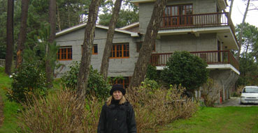 Sam in front of Miguel's house.